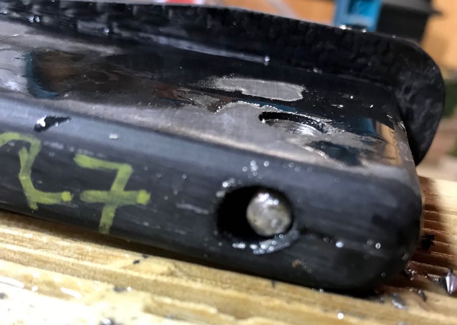 Expulser une vis cassée dans un insert